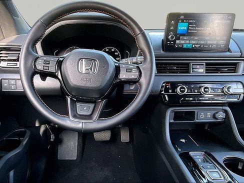 Used 2024 Honda Pilot TrailSport image 9