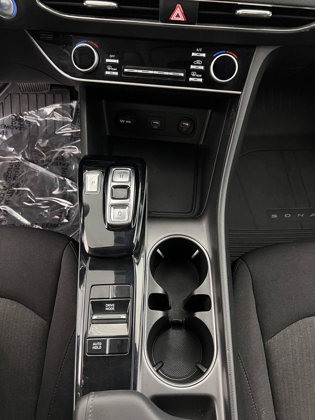 Used 2023 Hyundai Sonata SEL w/ Winter Weather Package FWD image 7