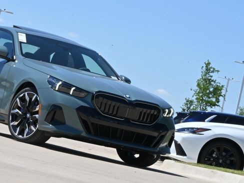 New 2026 BMW 540i xDrive AWD/4WD image 33