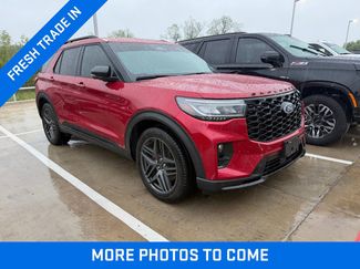 Used 2025 Ford Explorer ST video 1
