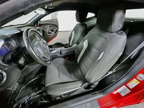 Used 2021 Chevrolet Camaro LT RWD image 15