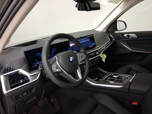 New 2026 BMW X7 xDrive40i image 2