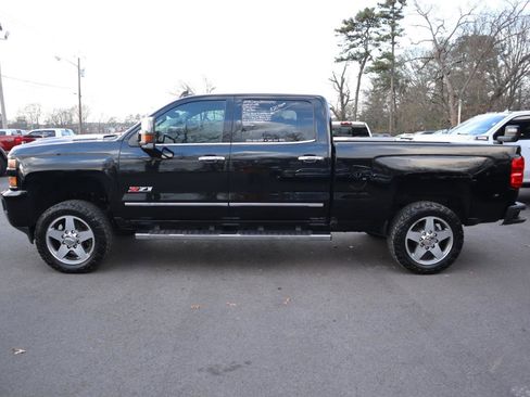 Used 2018 Chevrolet Silverado 2500 LTZ w/ Duramax Plus Package AWD/4WD image 6