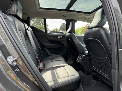 Used 2019 Volvo XC40 T5 Inscription AWD/4WD image 17