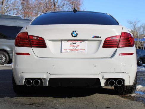 Used 2016 BMW M5 Sedan 4D image 5