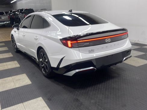 Used 2025 Hyundai Sonata SEL FWD image 15