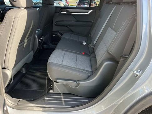 New 2026 GMC Acadia Elevation image 21