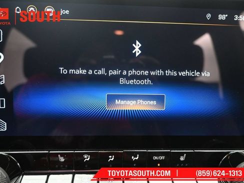 Used 2024 Chevrolet Colorado ZR2 w/ Technology Package AWD/4WD image 23