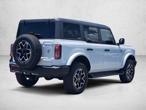 New 2026 Ford Bronco Outer Banks AWD/4WD image 2