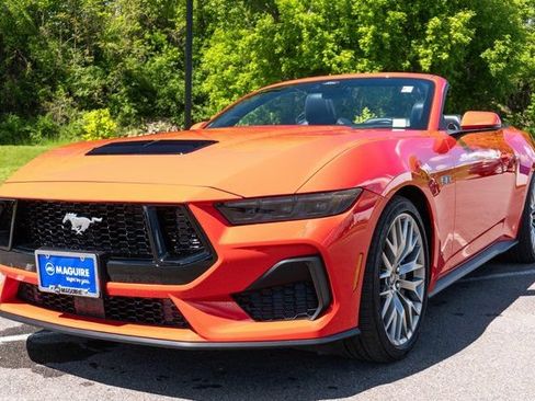Used 2025 Ford Mustang GT Premium RWD image 20