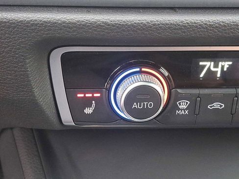 Used 2022 Audi Q3 2.0T Premium image 19