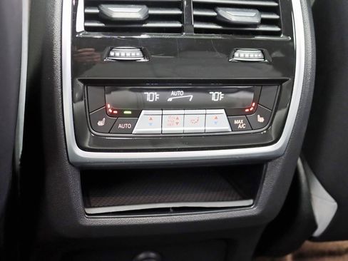 Used 2024 BMW X6 M60i image 31