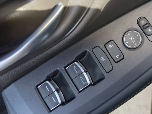 New 2026 Honda HR-V EX-L image 19