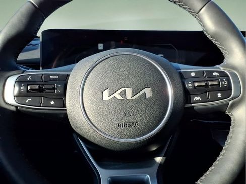 Used 2025 Kia K5 EX FWD image 27