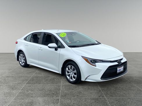 Used 2026 Toyota Corolla LE FWD image 7
