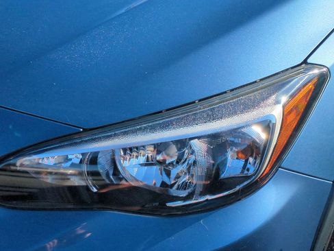 Used 2021 Subaru Crosstrek 2.0i image 7