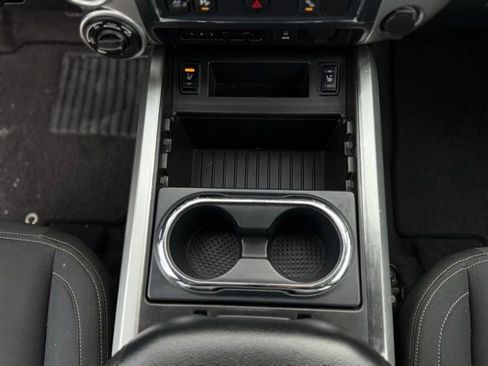 Used 2016 Nissan Titan XD image 28