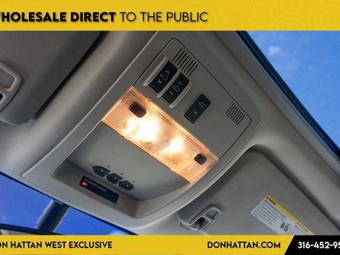 Used 2011 Chevrolet Suburban LT image 12