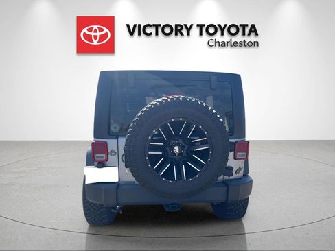 Used 2018 Jeep Wrangler Unlimited Sport AWD/4WD image 4