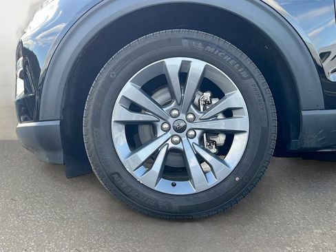 Used 2022 Ford Explorer XLT w/ Equipment Group 202A AWD/4WD image 30