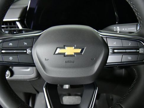 New 2026 Chevrolet Suburban LS image 2