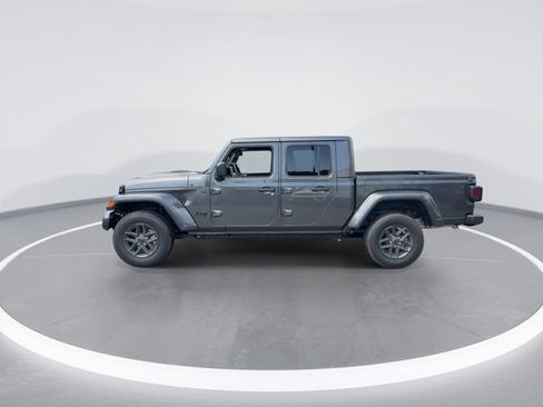 Certified 2025 Jeep Gladiator Sport AWD/4WD image 5