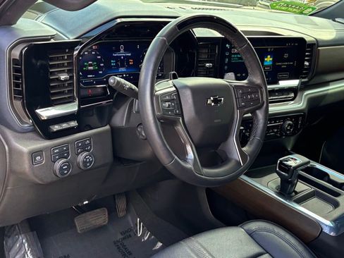 Used 2024 Chevrolet Silverado 1500 High Country image 17