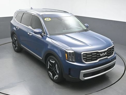 Used 2025 Kia Telluride S AWD/4WD image 47