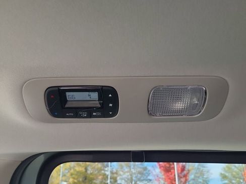 New 2026 Honda Odyssey Touring image 11