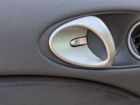 Used 2009 Nissan 370Z Touring w/ Aerodynamics Pkg image 13