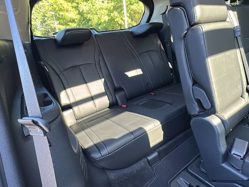 Certified 2025 INFINITI QX60 Sensory image 25