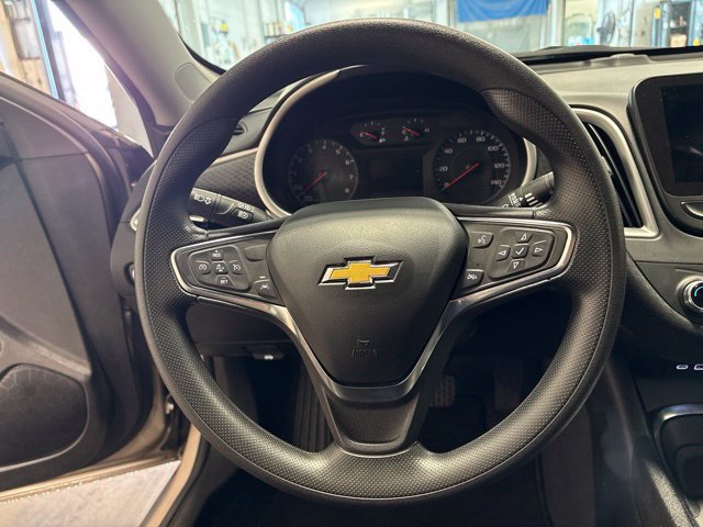 Used 2025 Chevrolet Malibu LT FWD image 15