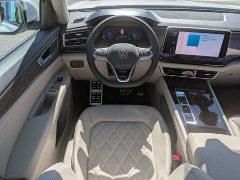 New 2026 Volkswagen Atlas SE FWD image 17