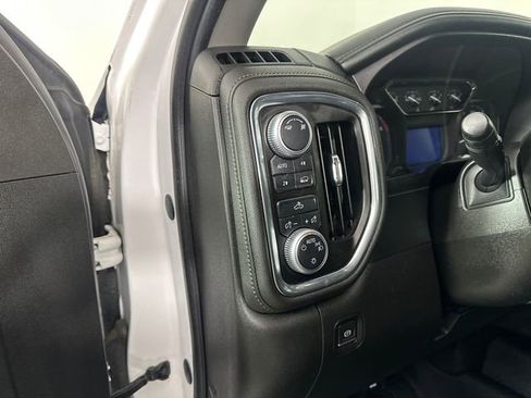 Used 2019 GMC Sierra 1500 SLE w/ SLE Value Package image 20