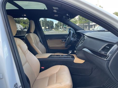 Used 2019 Volvo XC90 T6 Momentum w/ Advanced Package AWD/4WD image 22
