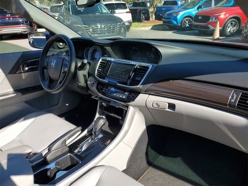 Used 2017 Honda Accord EX-L image 37