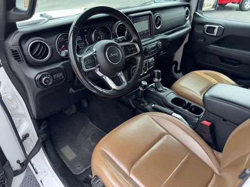 Used 2021 Jeep Wrangler Unlimited Sahara AWD/4WD image 16