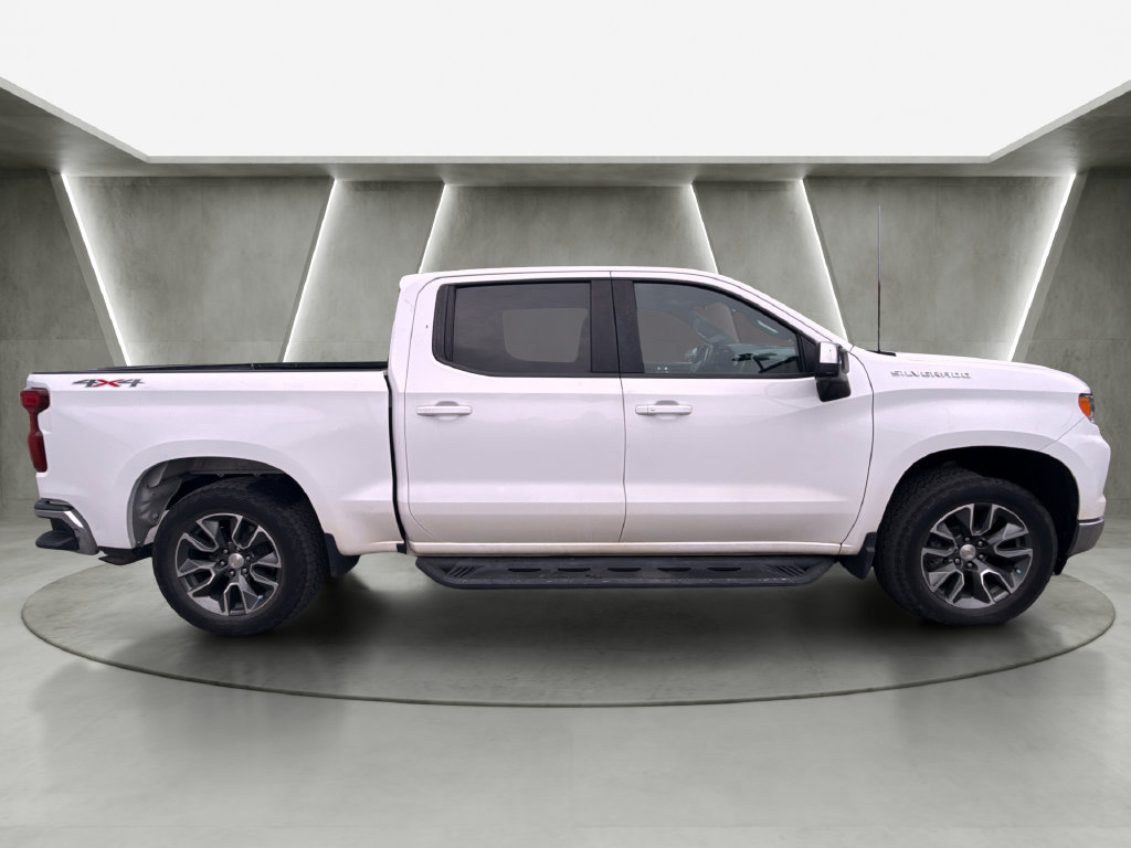 Used 2023 Chevrolet Silverado 1500 LT AWD/4WD image 2