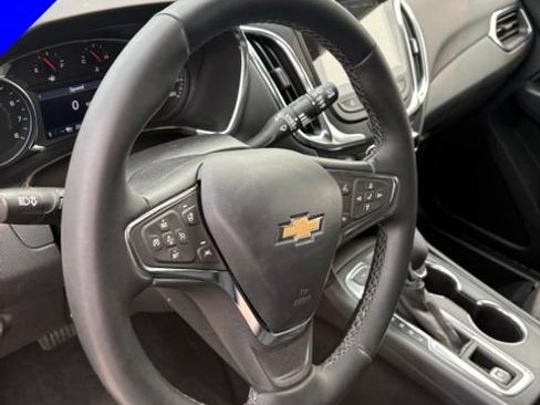 Used 2024 Chevrolet Equinox LT AWD/4WD image 16