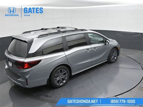New 2026 Honda Odyssey Touring image 52