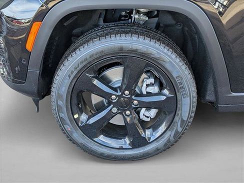 New 2025 Jeep Grand Cherokee L Limited w/ Luxury Tech Group II image 10