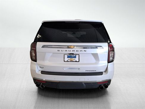 Used 2021 Chevrolet Suburban Premier image 2