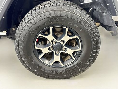 Used 2021 Jeep Wrangler Rubicon AWD/4WD image 32