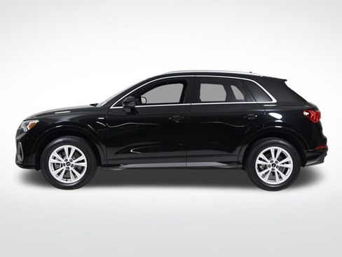 Used 2025 Audi Q3 2.0T Premium image 2