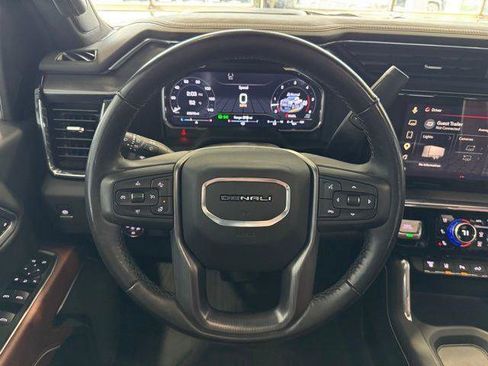 Used 2025 GMC Sierra 2500 Denali Ultimate AWD/4WD image 19