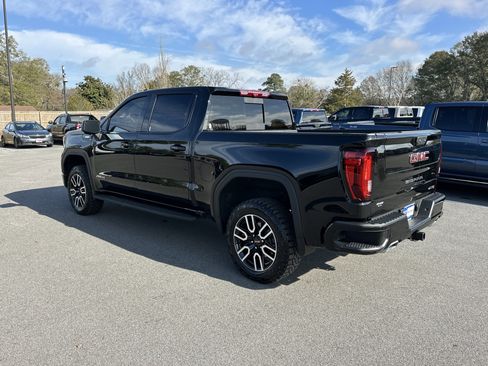 Used 2025 GMC Sierra 1500 AT4 w/ AT4 Premium Package image 8