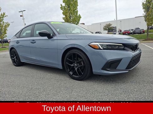 Used 2023 Honda Civic Sport image 1