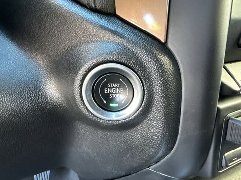 Certified 2021 Chevrolet Silverado 1500 High Country w/ Technology Package image 31