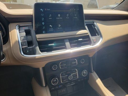 Used 2023 Chevrolet Tahoe Premier RWD image 16