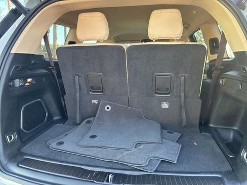 Used 2022 Jeep Grand Cherokee L Limited image 18